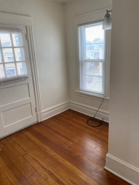 Building Photo - 421 Baker St