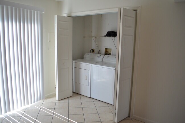 Building Photo - 1227 Marywood Ct