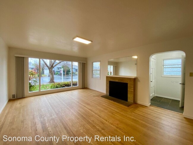 Building Photo - 3 br, 2 bath House - 2115 Montecito Ave