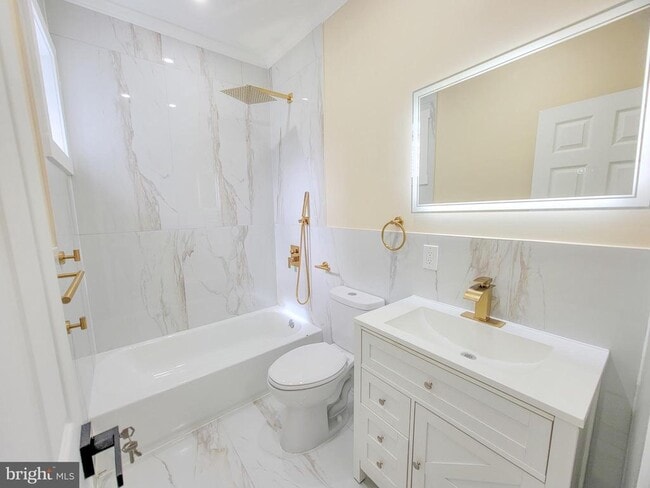 Building Photo - 5502 Master St