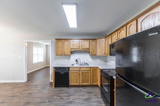 Building Photo - 200 Stirling Bridge Dr