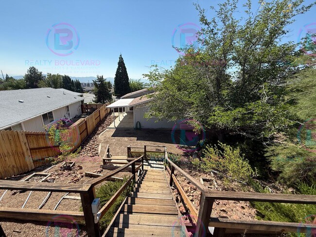 Building Photo - 1/2 Month Free!! 3BR/2BA Single-Story with...