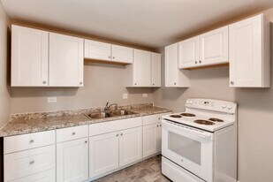 Building Photo - 2517 Kingston St