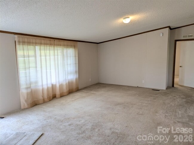 Building Photo - 338 Weathers Creek Rd