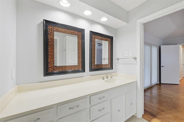 Building Photo - 6117 Lantana Ln