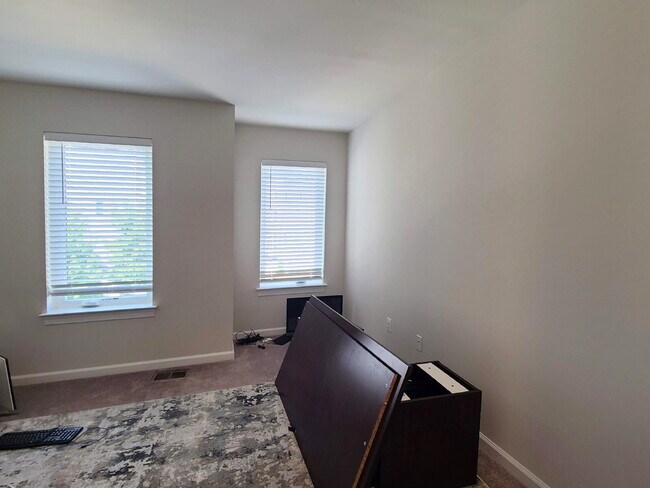 Building Photo - Luxury 4-Level Condo TH in Rippon Landing