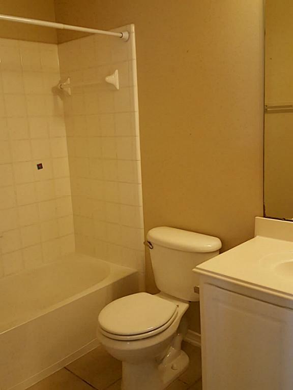 Building Photo - 111 Gallery Cove Ct