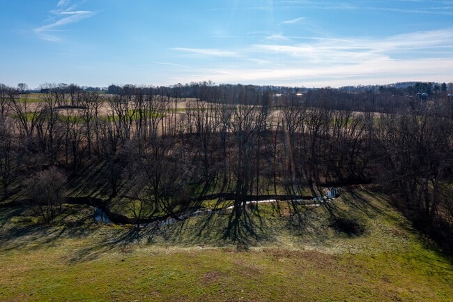 Building Photo - 796 Long Ln