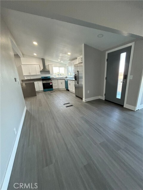 Building Photo - 10421 El Centro Rd