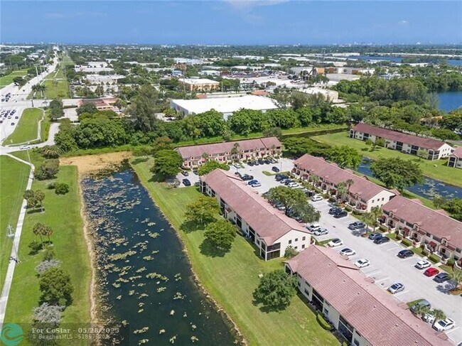 Building Photo - 201 Freedom Ct