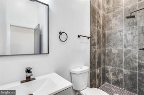 Building Photo - 2348 N Park Ave