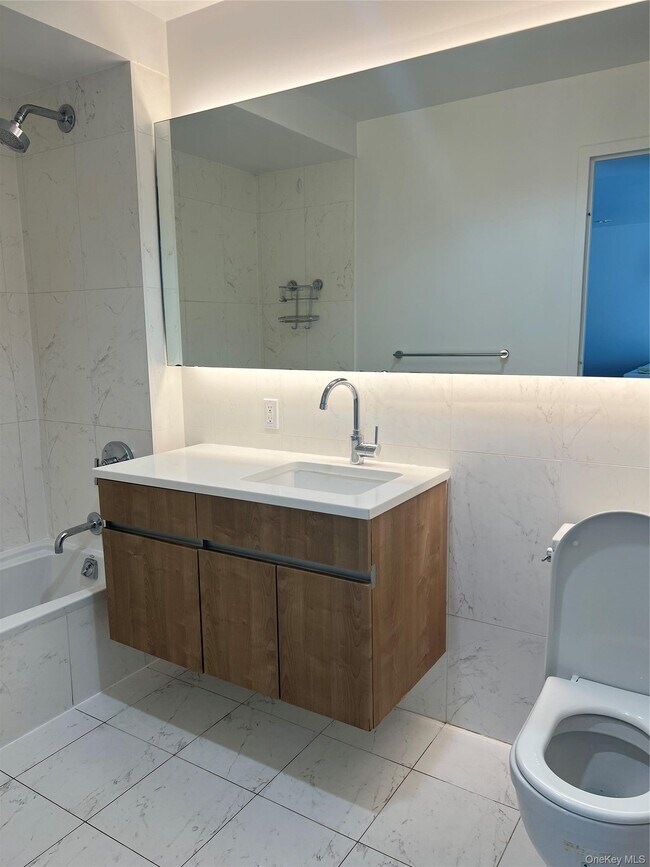 Building Photo - 11-25-25 45th Ave