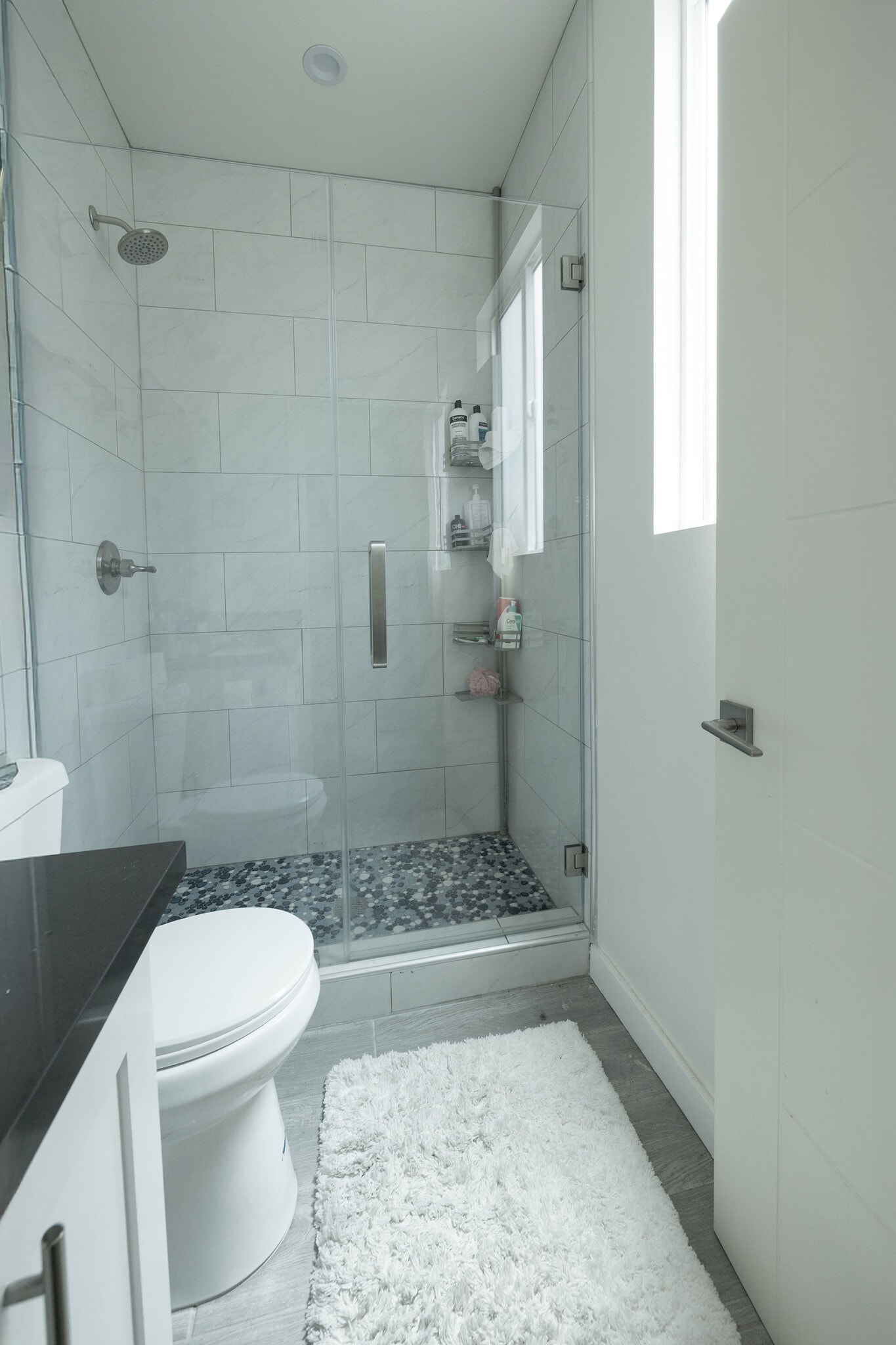Building Photo - 1128 W 39th St