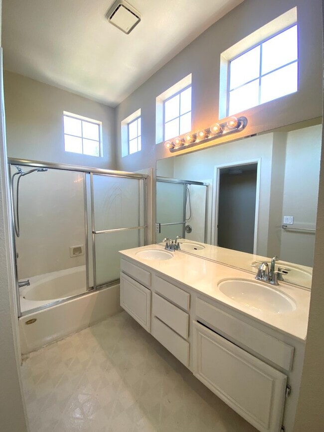 Building Photo - Reflections Home in Pleasanton – 3BR + Lof...