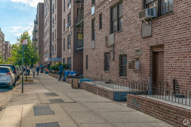 Building Photo - Prospect Park South