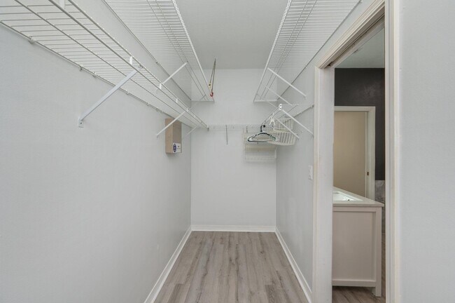 Building Photo - 1729 Wren Way