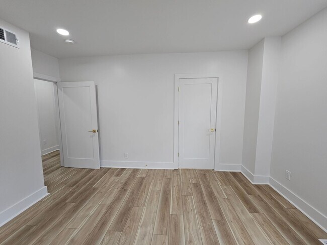 Building Photo - Amazing 3 bedroom 2.5 bath House for Rent ...