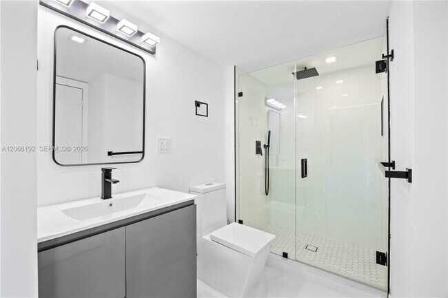 Building Photo - 20379 W Country Club Dr