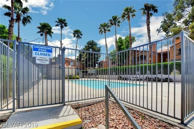 Building Photo - 220 Mission Newport Ln