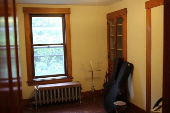 Building Photo - 36 Highland Ave
