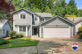 Building Photo - Main floor master - A/C home with 4 bedrooms formal living/dining and great room! Olympia School ...