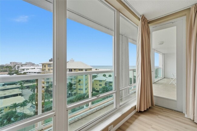 Building Photo - 2100 S Ocean Ln