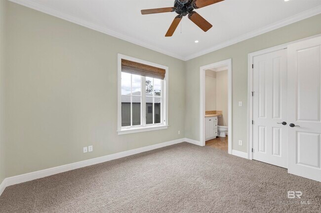 Building Photo - 32491 Water View Dr E