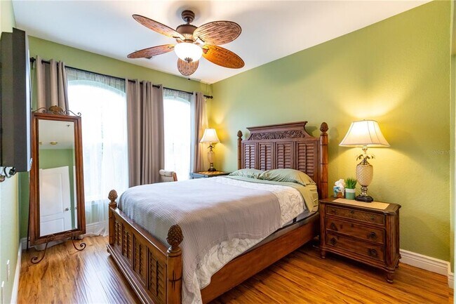 Building Photo - 2724 Via Murano