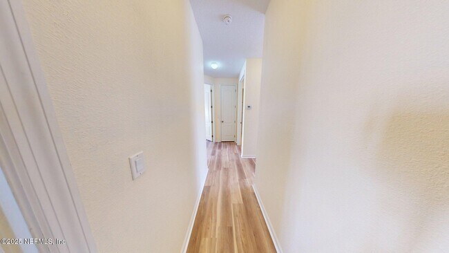 Building Photo - 15707 Lexington Park Blvd