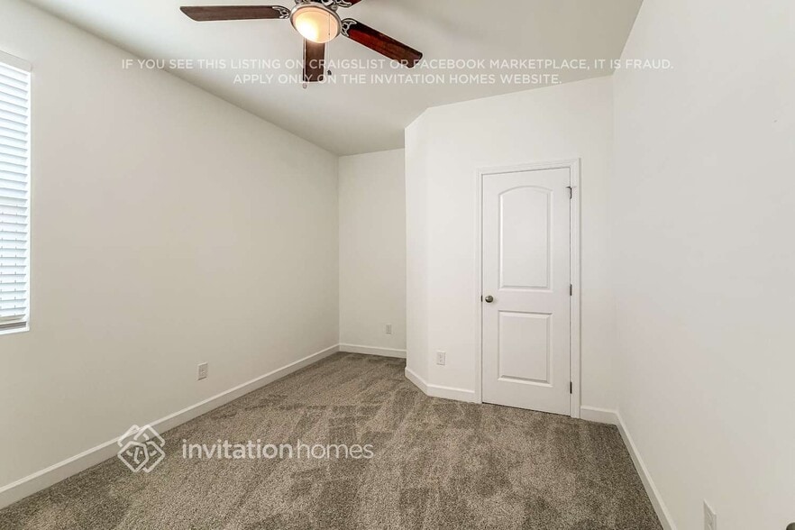 Building Photo - 263 W Millbrook Dr