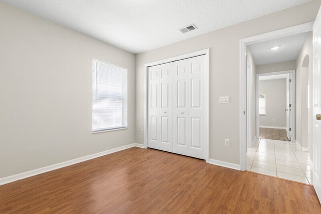 Building Photo - 22 Rocking Horse Dr