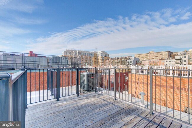 Building Photo - 2228 13th St NW