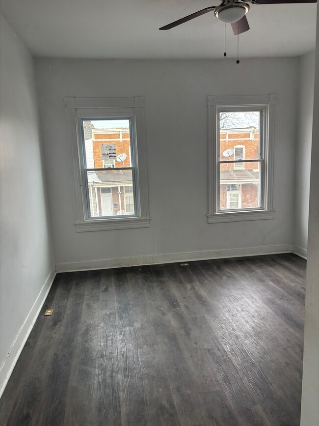 Building Photo - 1673 Cliftview Ave