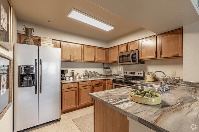 2BR, 2BA - 1,050 SF - Tuscana Bay