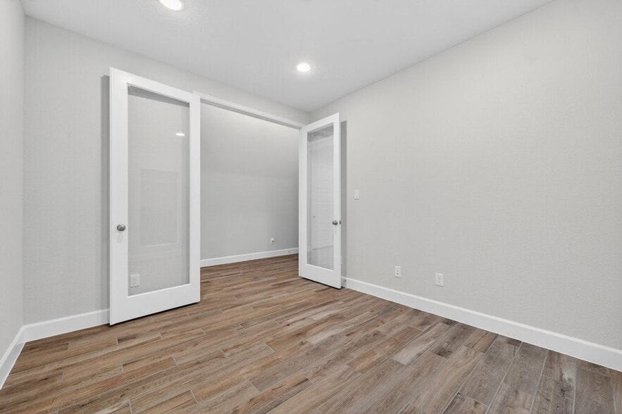 Building Photo - 145 Merry Calf Ln