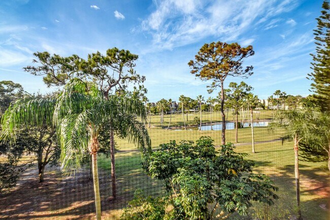 Building Photo - 3810 Via Poinciana