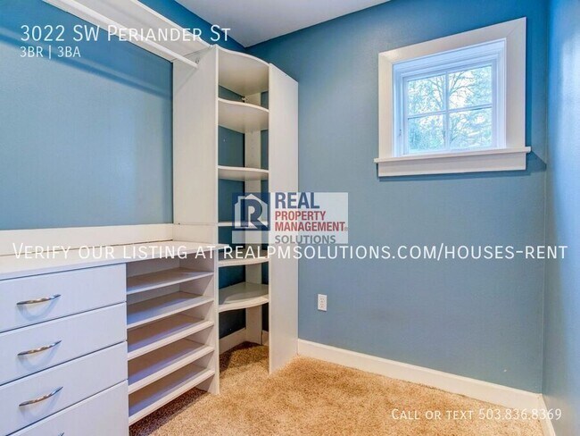 Building Photo - 3022 SW Periander St