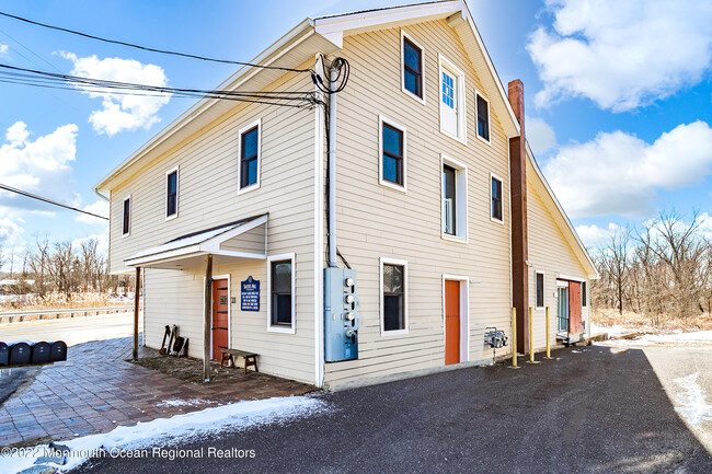Primary Photo - 33 Imlaystown Rd