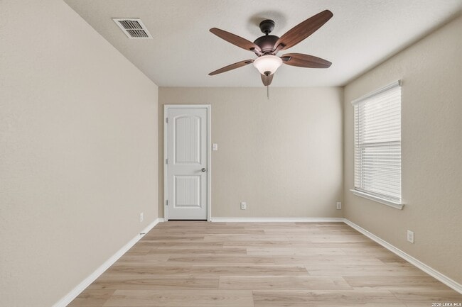 Building Photo - 8810 Double Oak