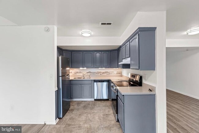 Building Photo - 39 N Turnberry Dr