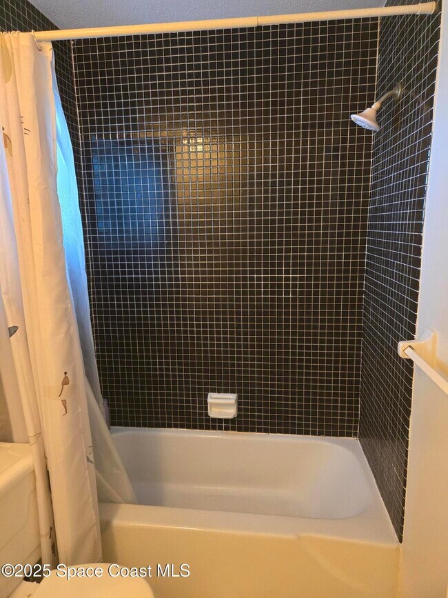 Building Photo - 350 Fillmore Ave