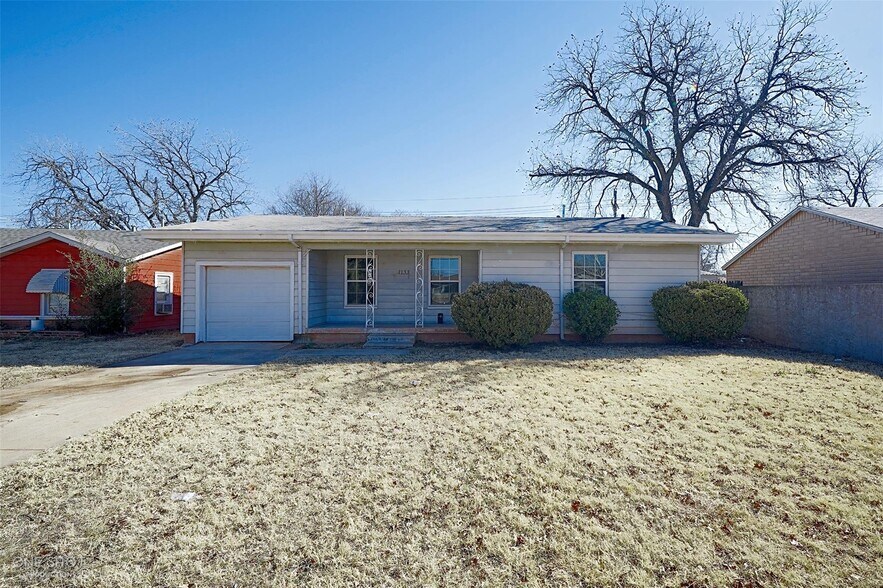 Primary Photo - 1133 Green St