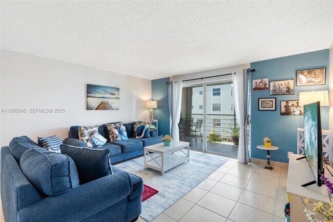 Building Photo - 321 SE 3rd St