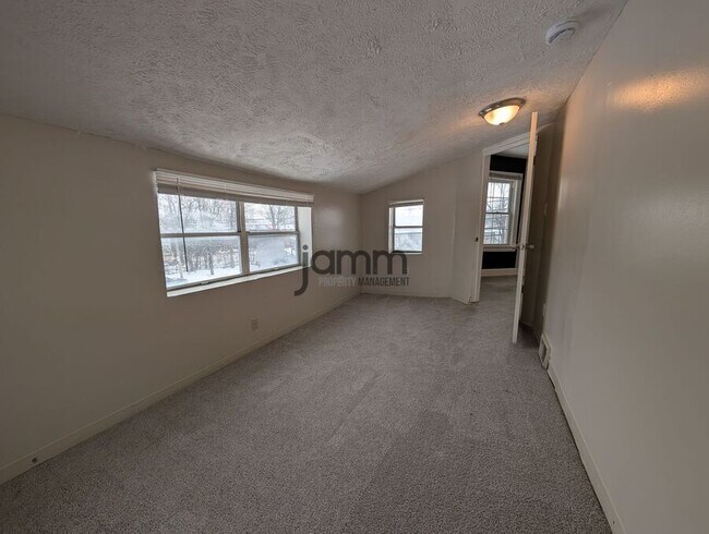 Building Photo - 1476 W 107th St