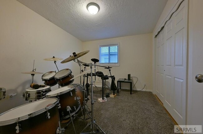 Building Photo - 425 2nd St