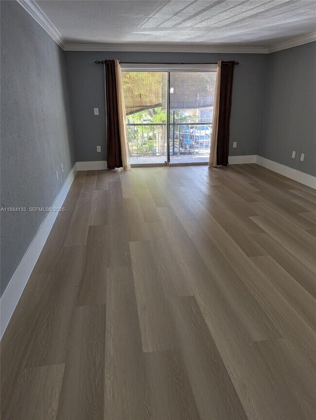 Building Photo - 13700 SW 62nd St