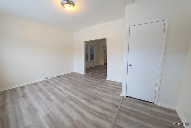 Building Photo - 177 Grote St