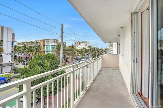 Building Photo - 345 Ocean Dr