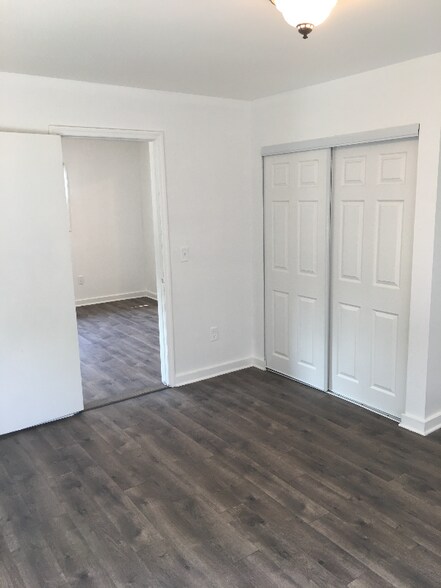 Building Photo - 1042 Main St