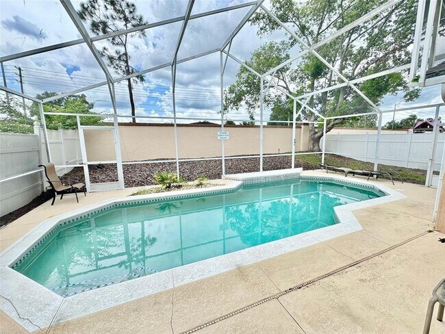 Building Photo - 7724 Water Oak Ct